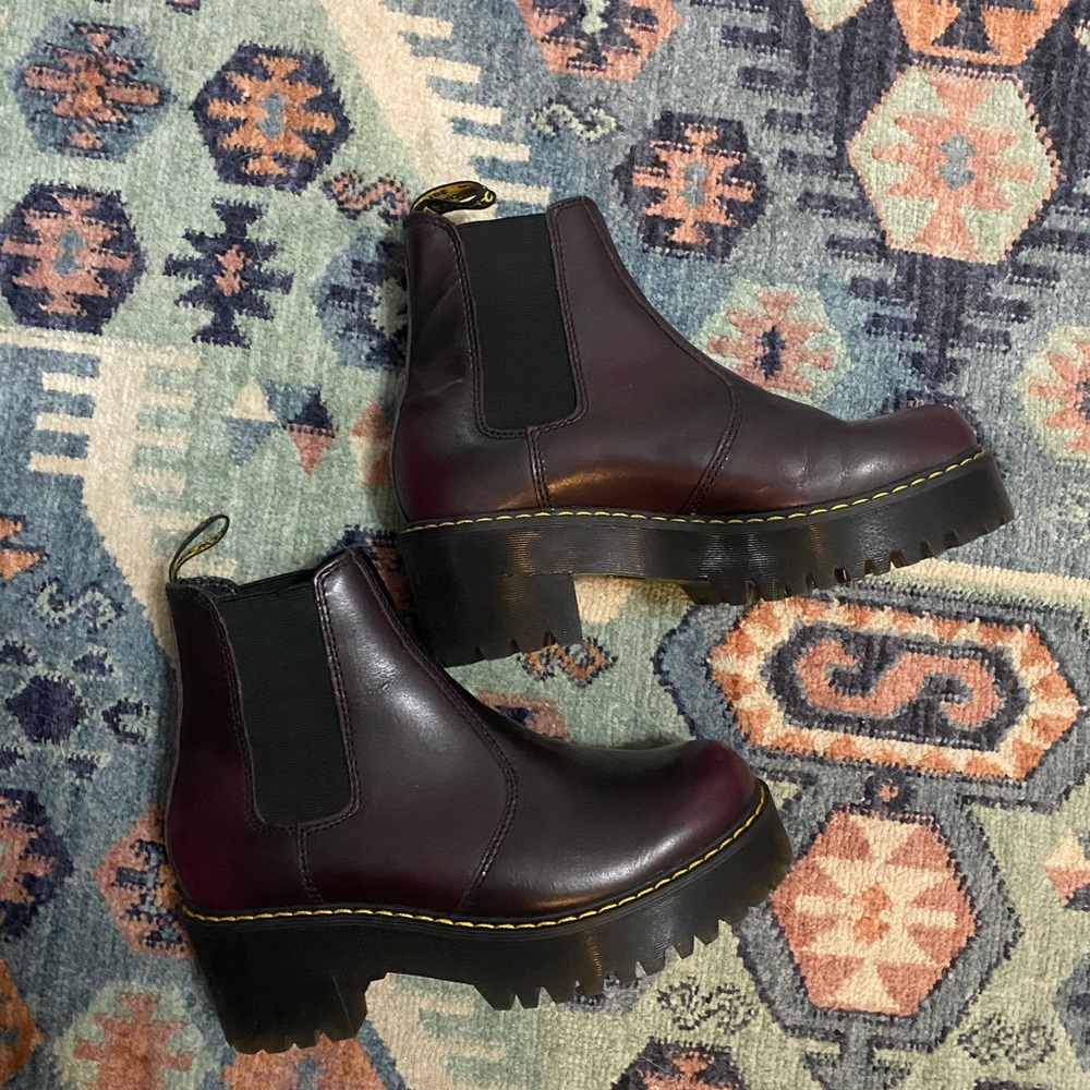 ROMETTY WOMEN'S VINTAGE LEATHER PLATFORM